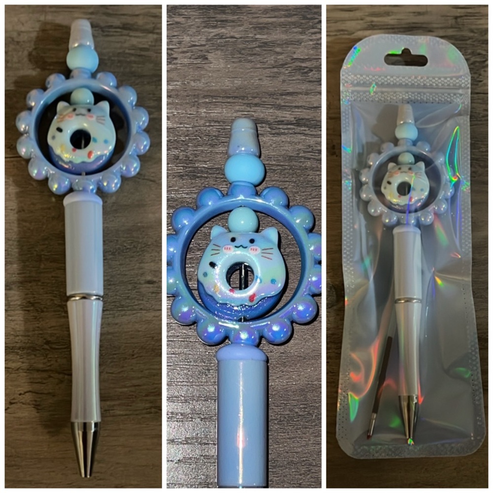 Handmade beaded focal cat pen
